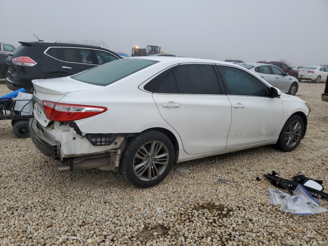 VIN 4T1BF1FK0FU913215 2015 TOYOTA CAMRY no.3