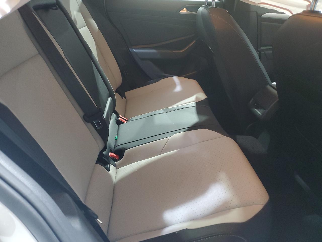 2021 Volkswagen Jetta - Image 11