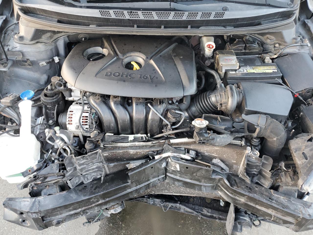 2014 Hyundai Elantra - Image 11