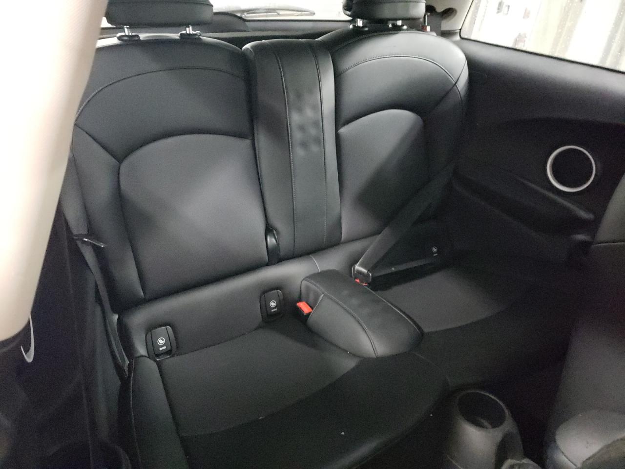 2017 MINI Cooper - Image 10