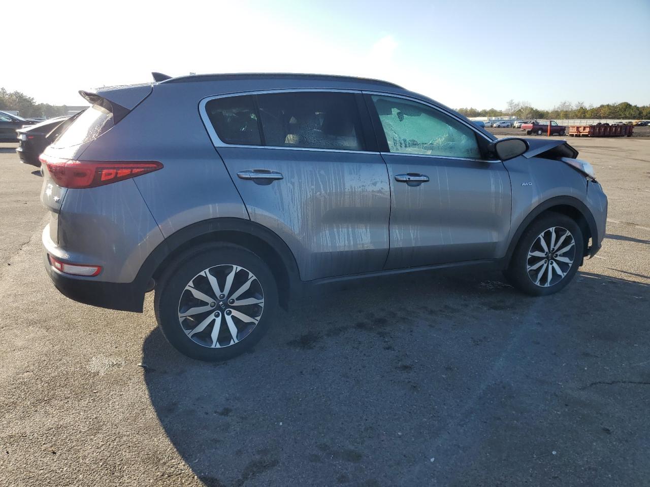 VIN KNDPNCAC0K7546995 2019 KIA SPORTAGE no.3