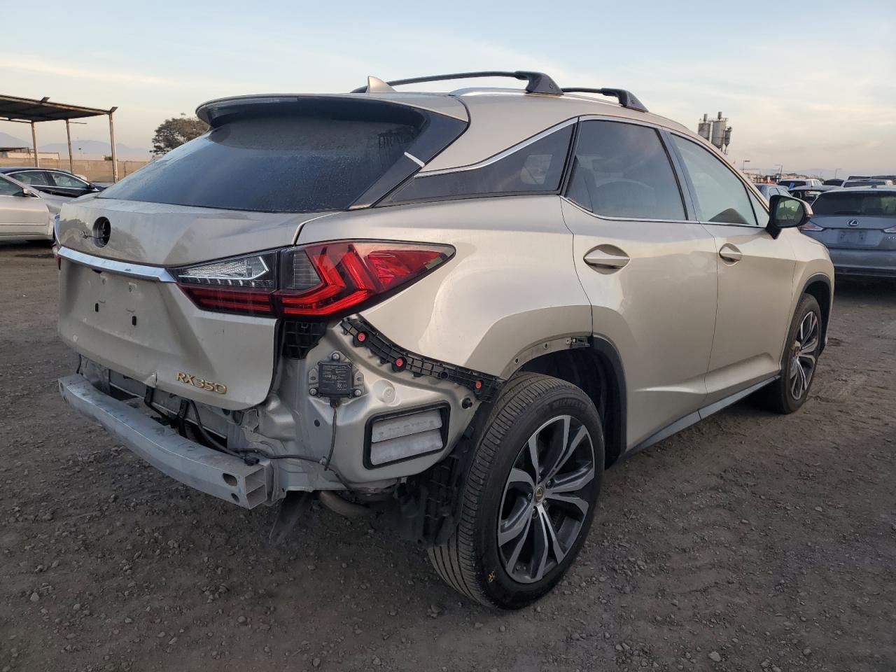2017 Lexus RX - Image 3