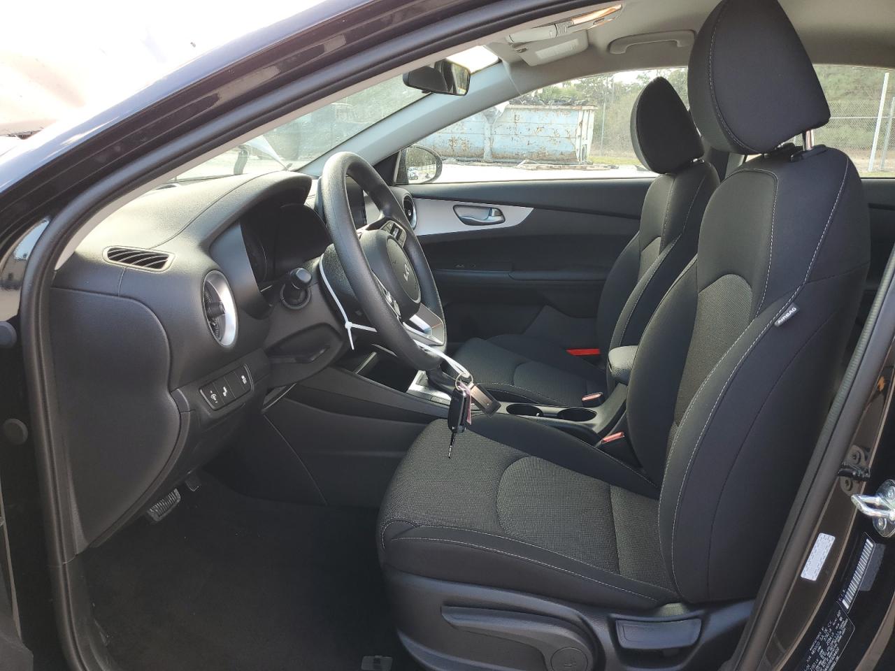 2024 Kia Forte - Image 7