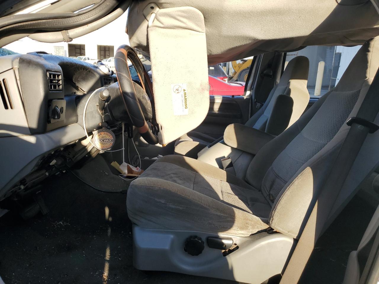 2004 Ford F250 - Image 7