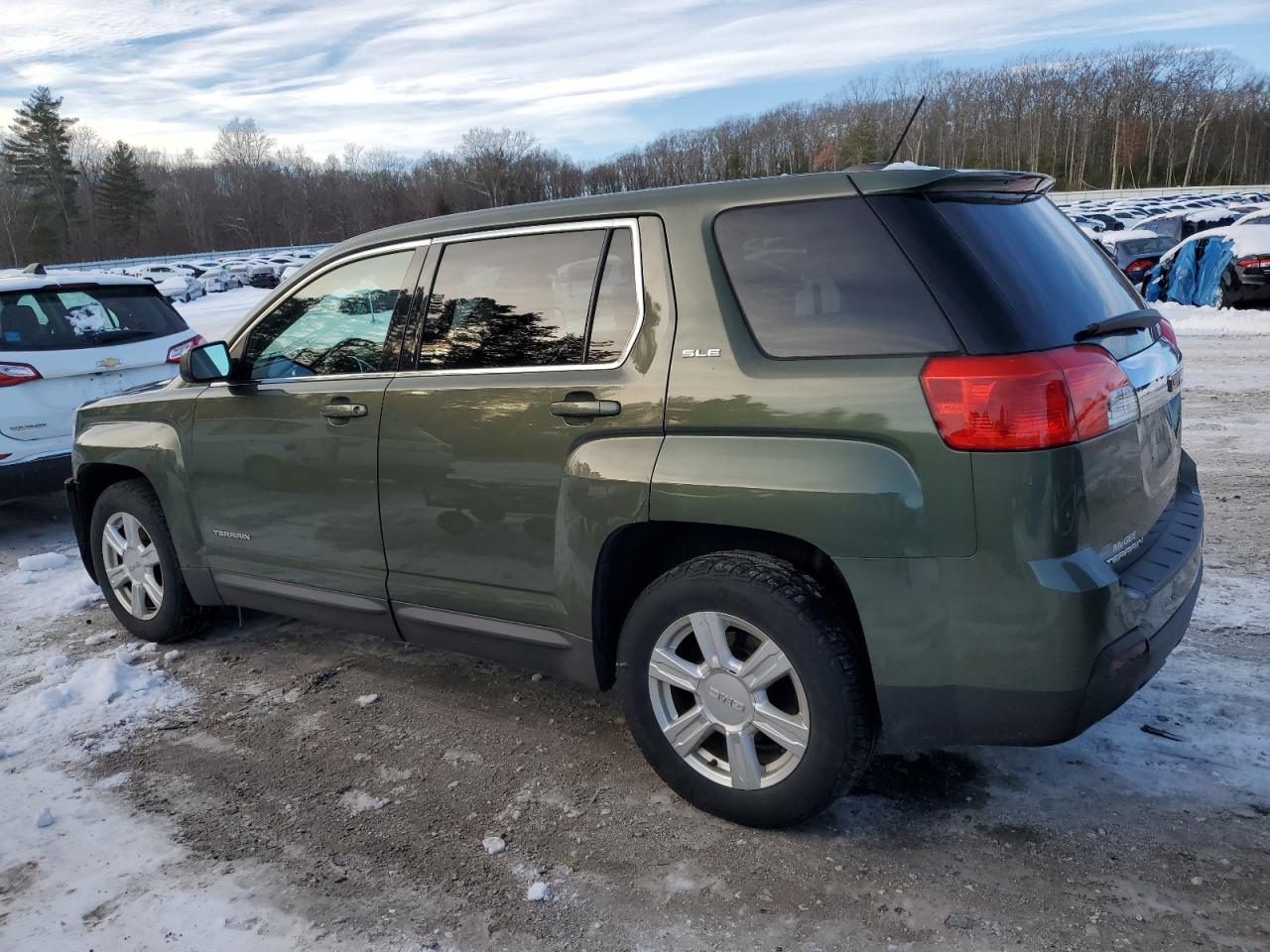2015 GMC Terrain - Image 2