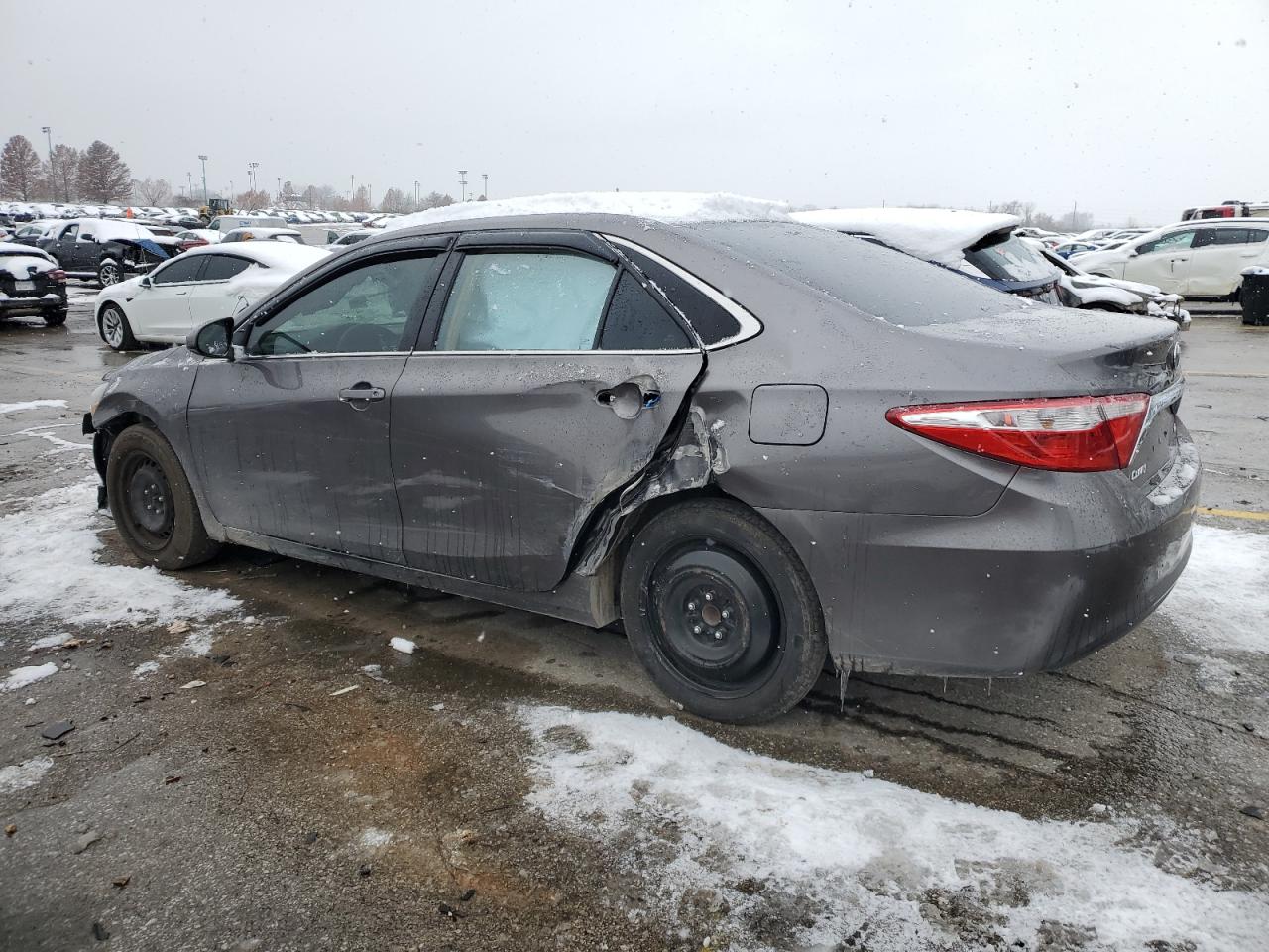 4T1BF1FK2GU205727 TOYOTA CAMRY 2016