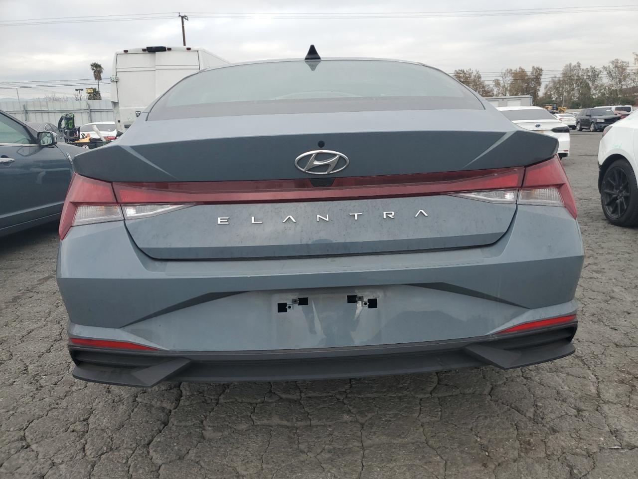 2023 Hyundai Elantra - Image 6