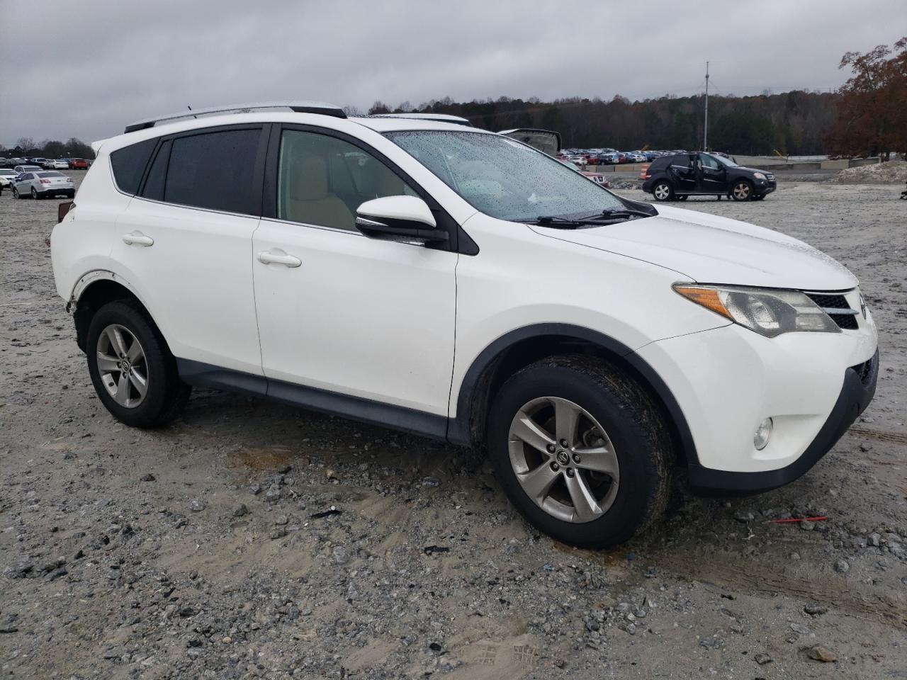 2015 Toyota RAV 4 - Image 4
