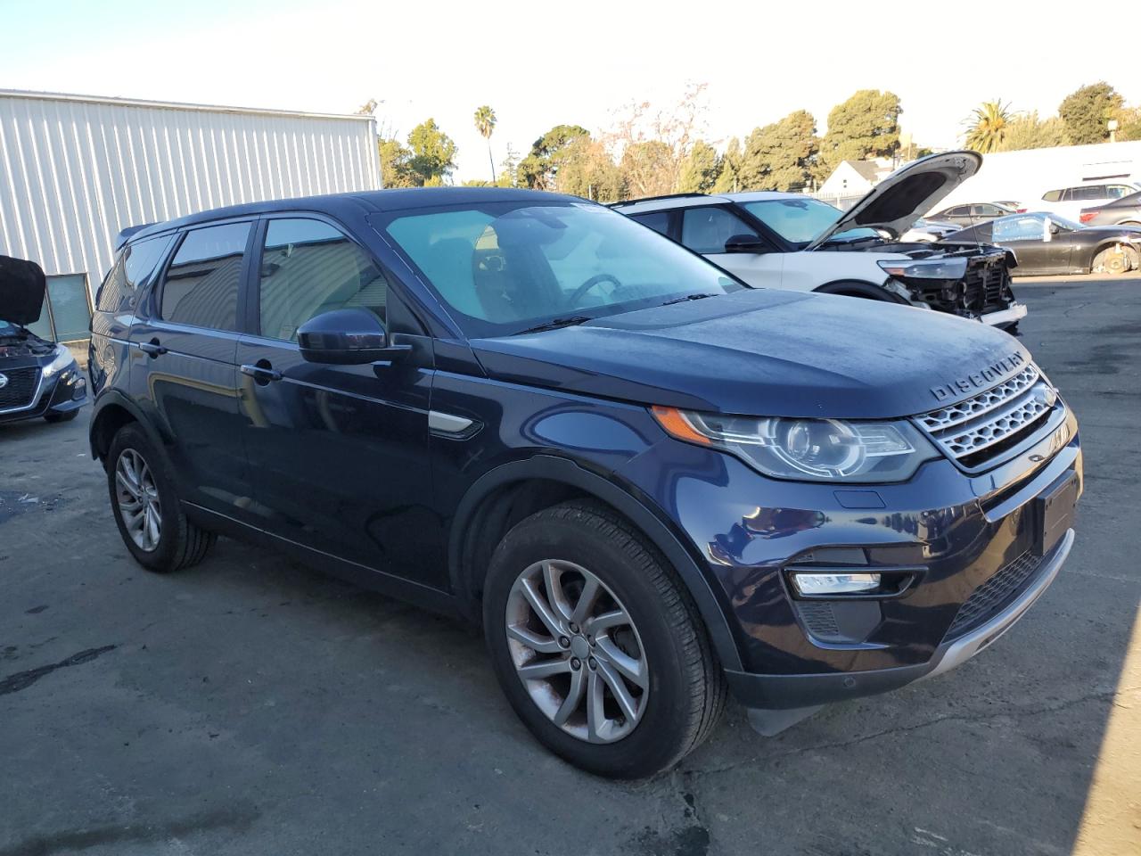 2016 Land Rover Discovery - Image 4