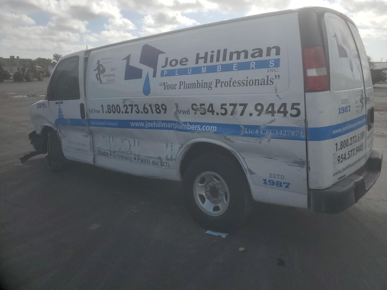 2017 Chevrolet Express - Image 2