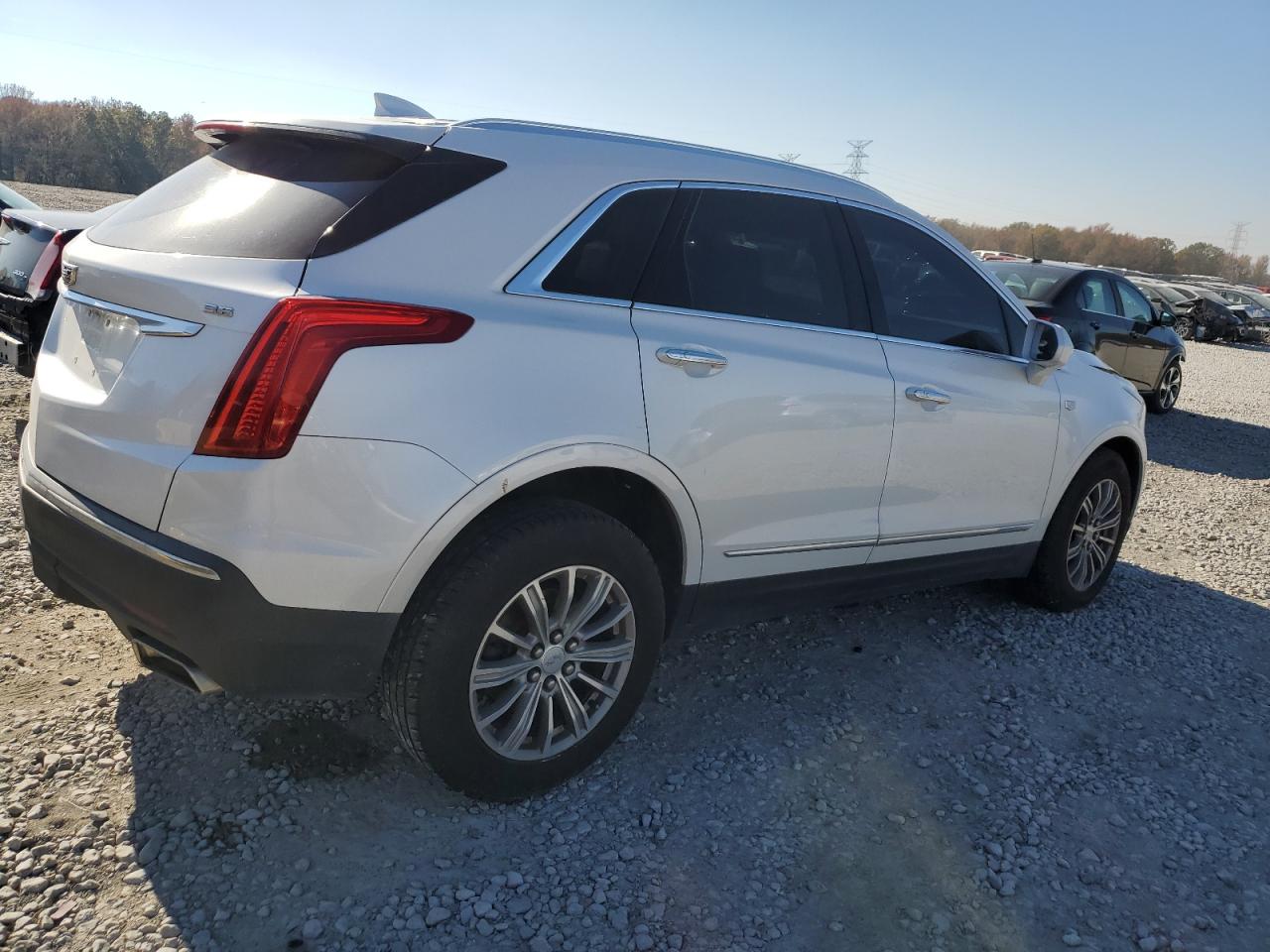 2017 Cadillac XT5 - Image 3