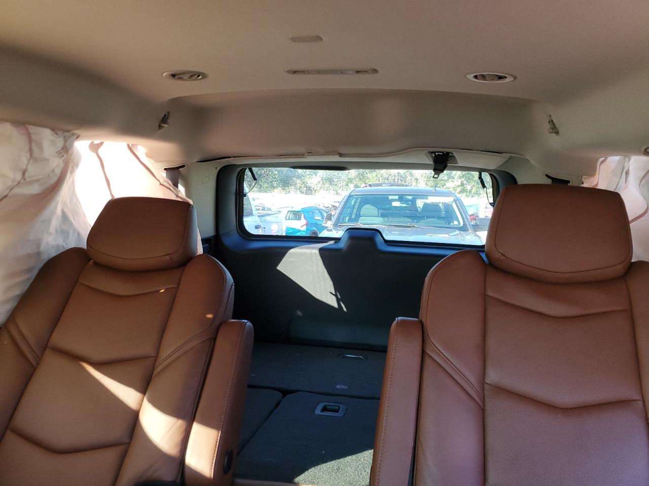 2019 Cadillac Escalade - Image 10
