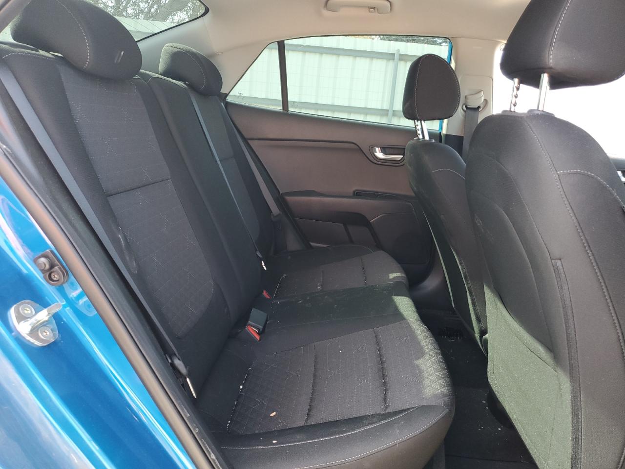 2023 Kia Rio - Image 10