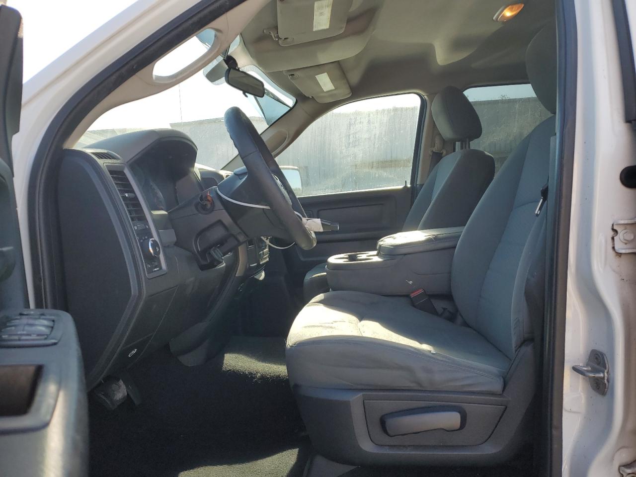 2013 RAM 1500 - Image 7