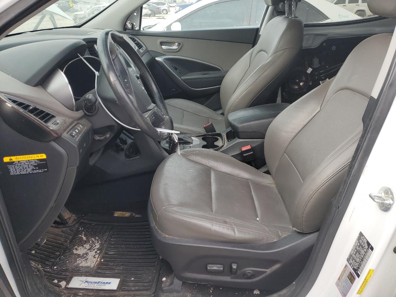 2017 Hyundai Santa Fe - Image 7