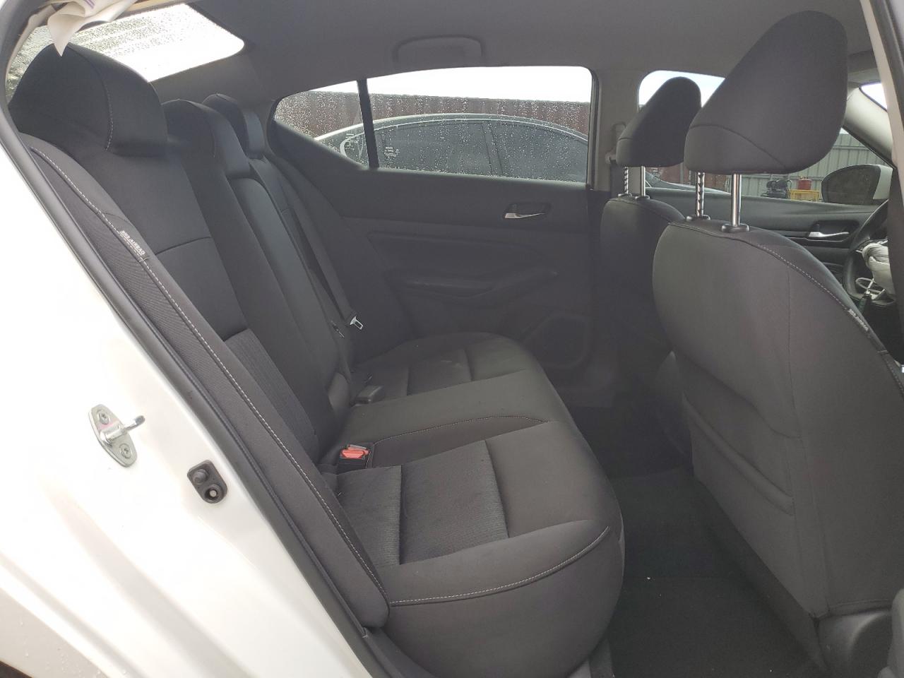 2019 Nissan Altima - Image 10