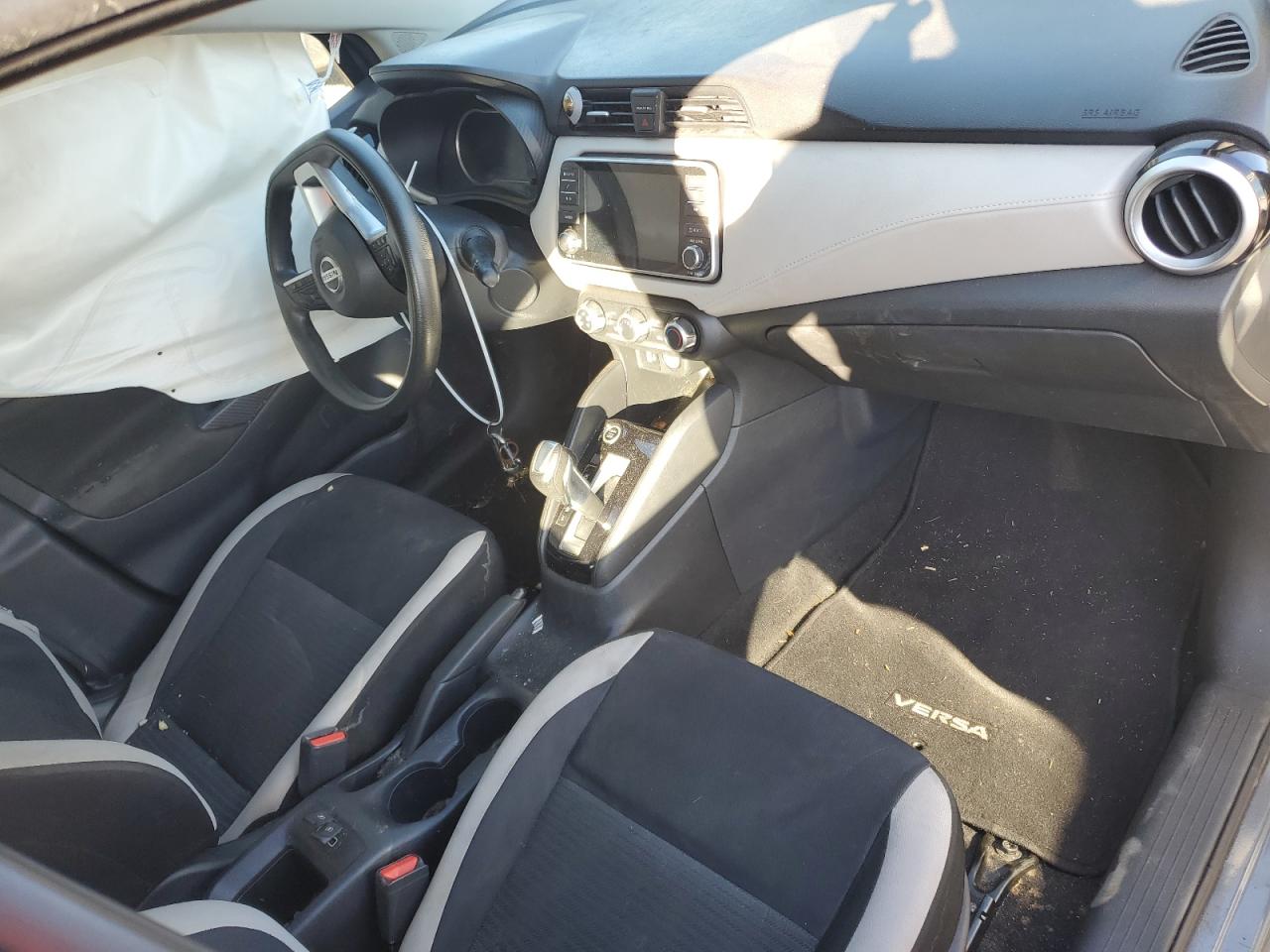 2021 Nissan Versa - Image 8
