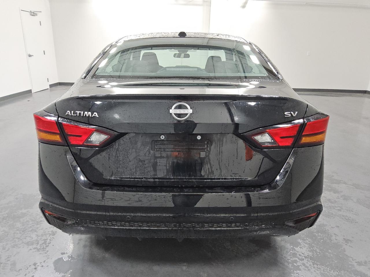 2024 Nissan Altima - Image 6