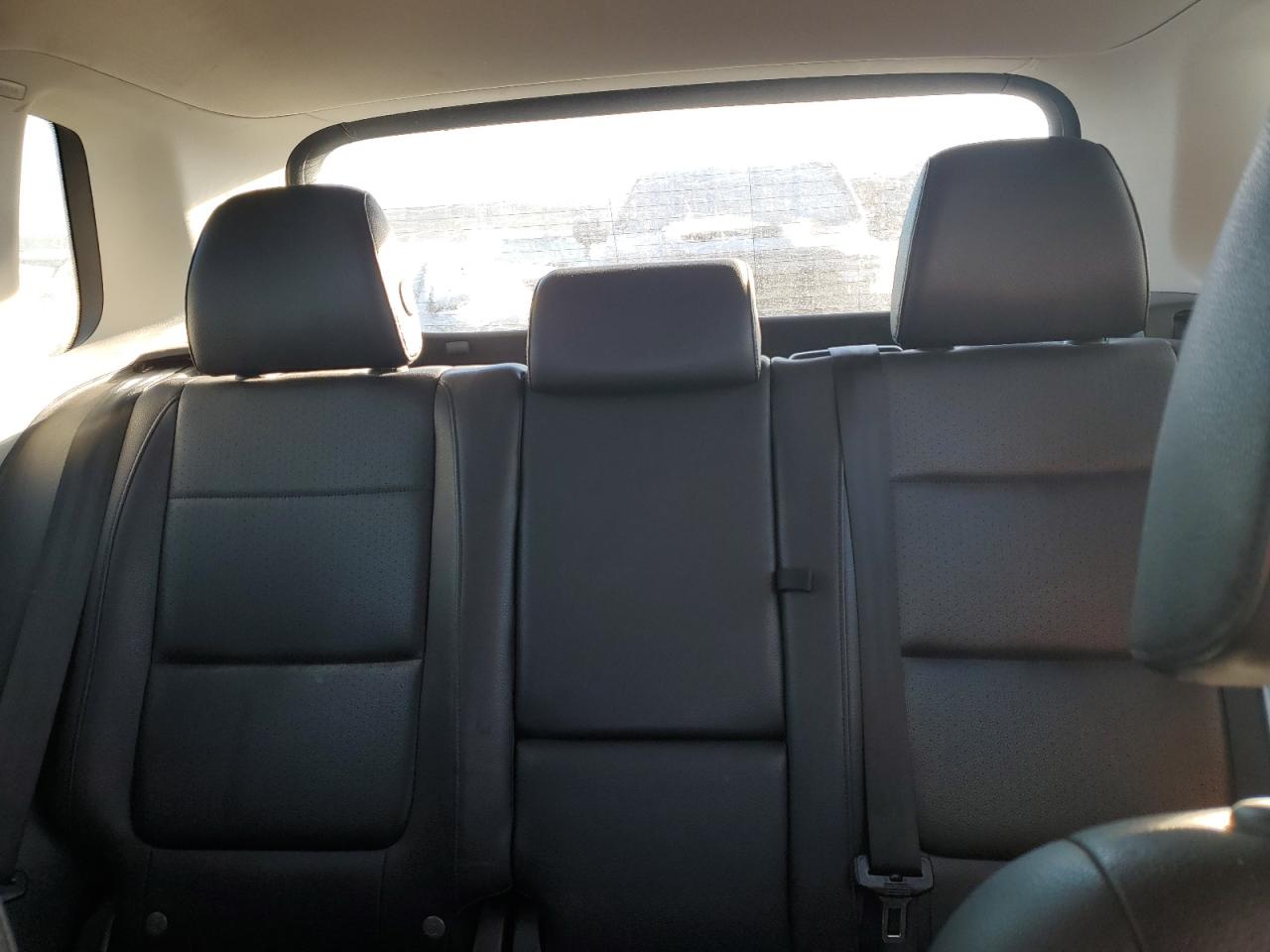 2017 Volkswagen Tiguan - Image 10