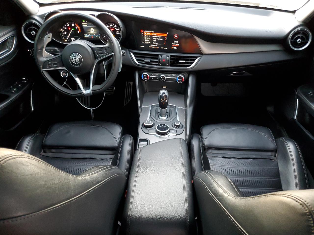 2019 Alfa Romeo Giulia - Image 8