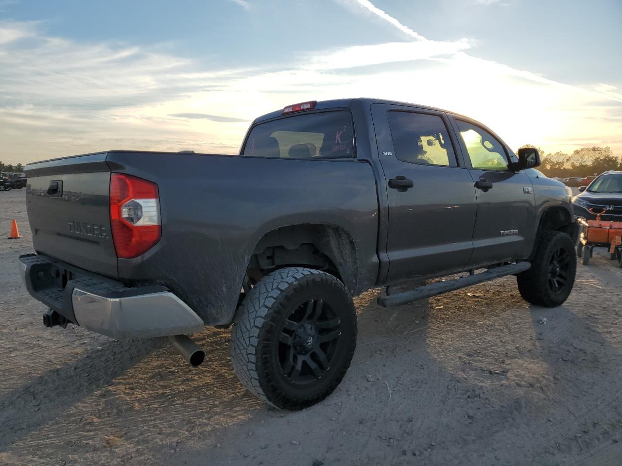 2015 Toyota Tundra - Image 3