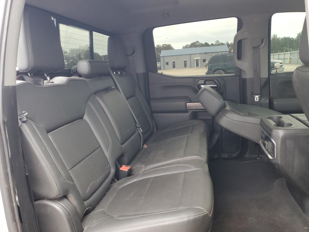 2020 Chevrolet Silverado - Image 10