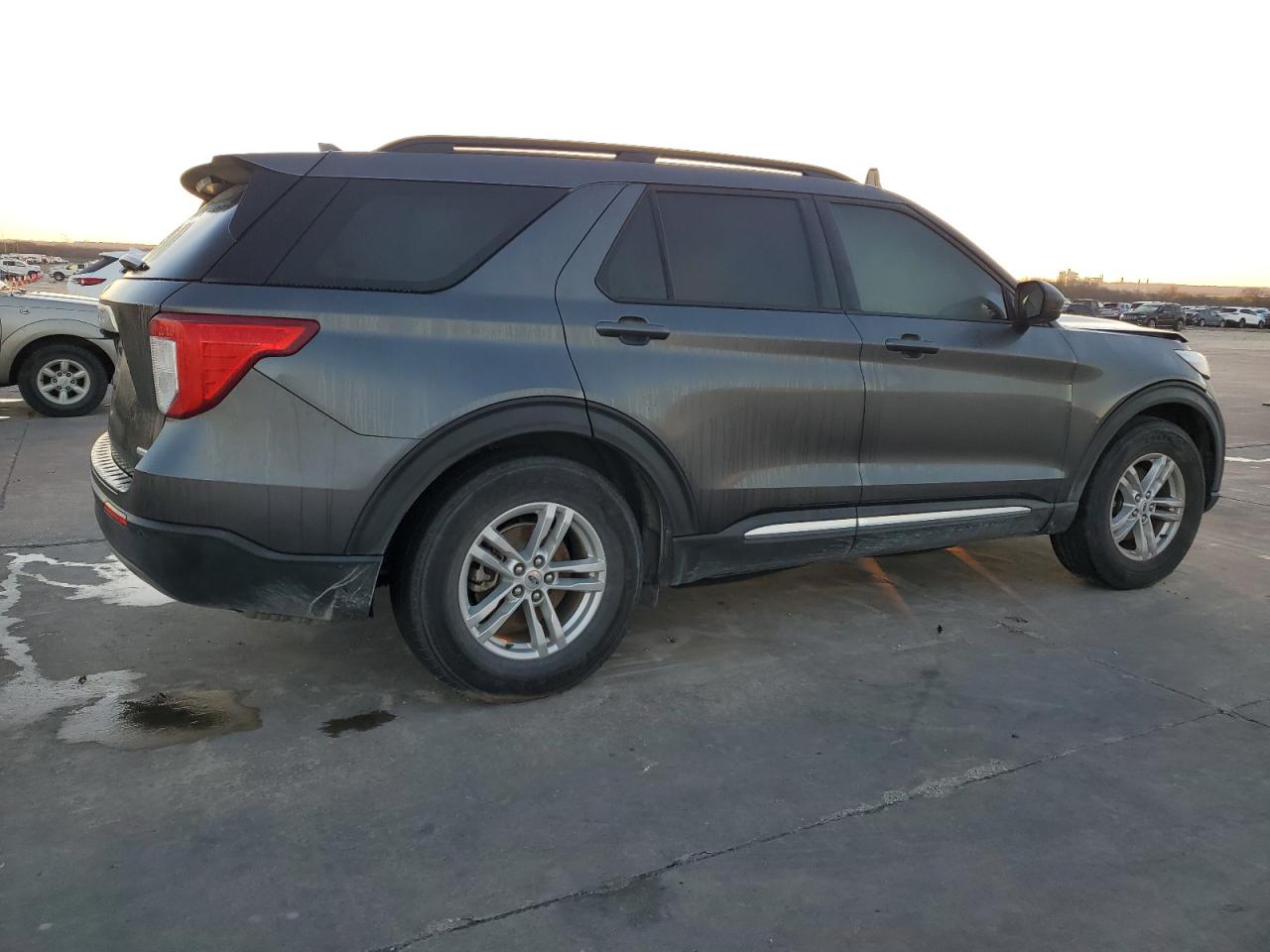 2020 Ford Explorer - Image 3