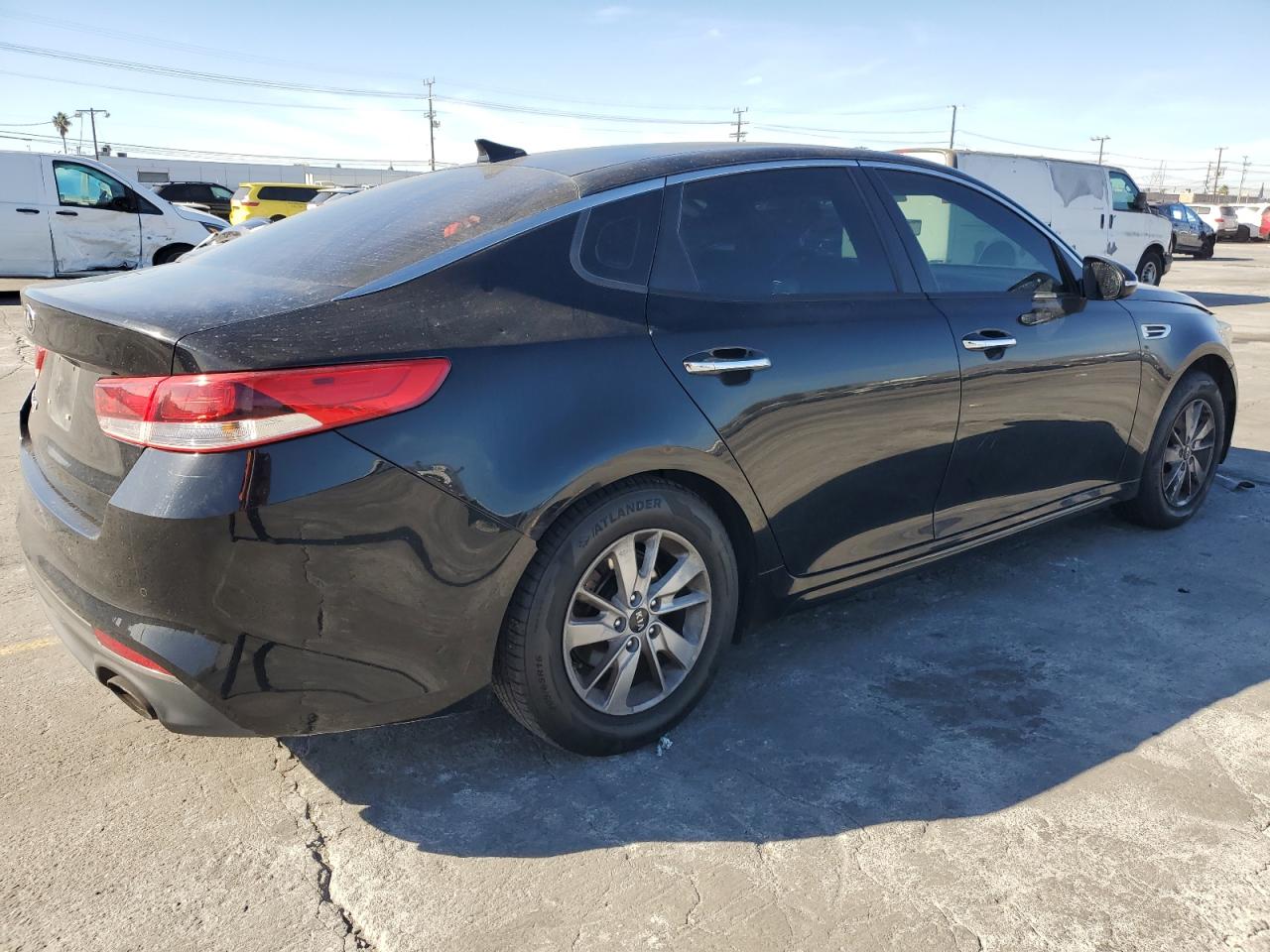 VIN 5XXGT4L39GG119547 2016 KIA OPTIMA no.3