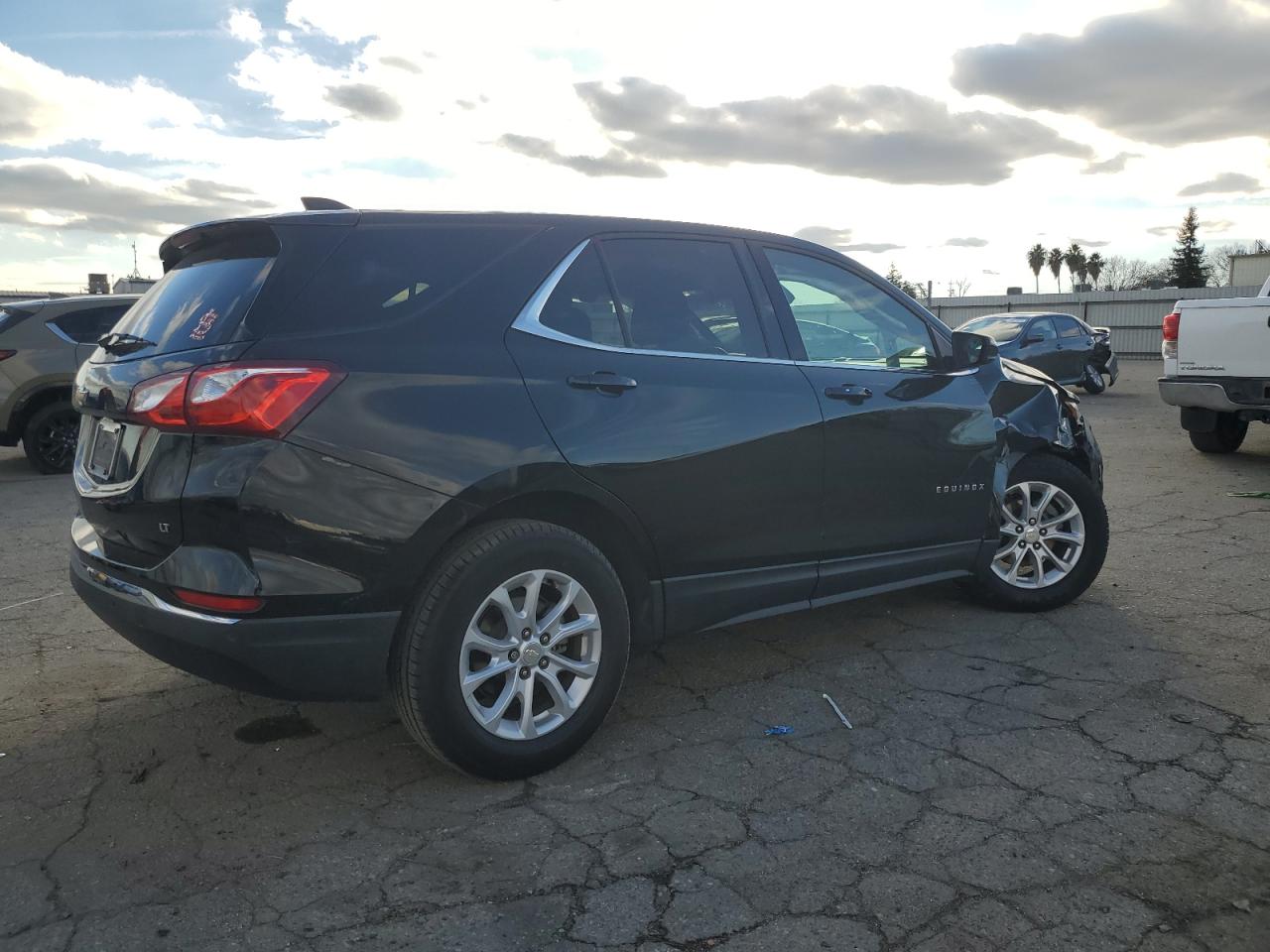2020 Chevrolet Equinox - Image 3