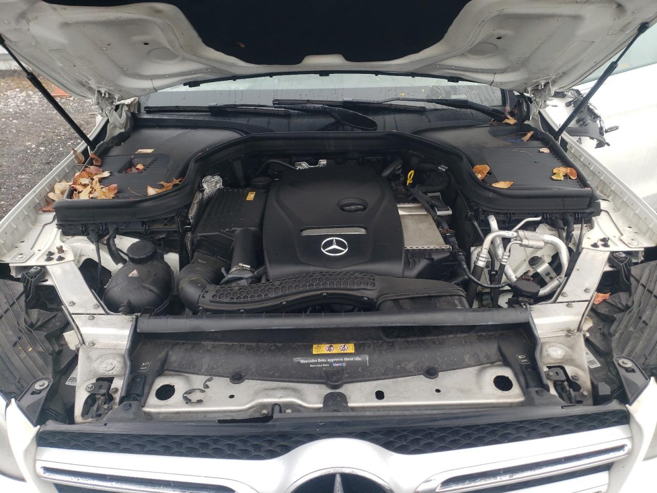2016 Mercedes-Benz GLC - Image 12