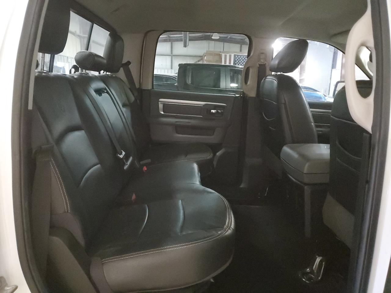 2014 RAM 1500 - Image 10