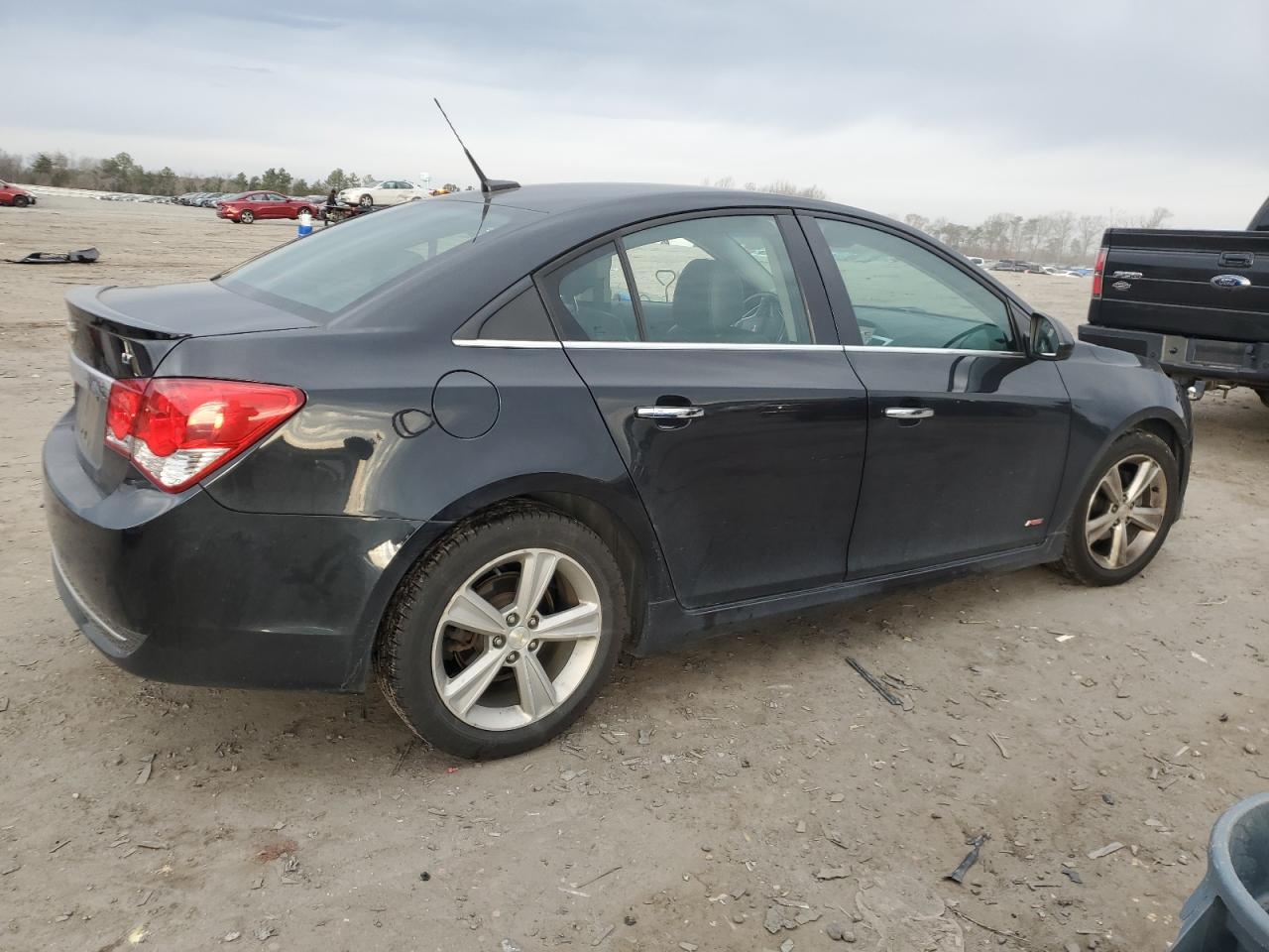 VIN 1G1PE5SB8D7271924 2013 CHEVROLET CRUZE no.3