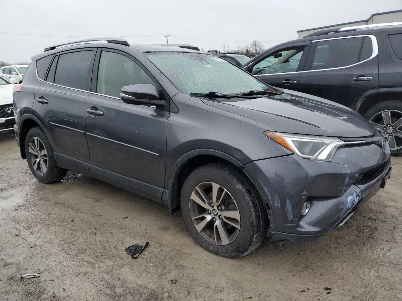 2017 Toyota RAV 4 - Image 4