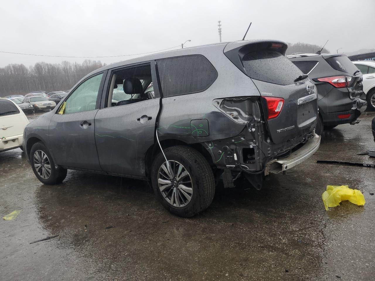 2018 Nissan Pathfinder - Image 2