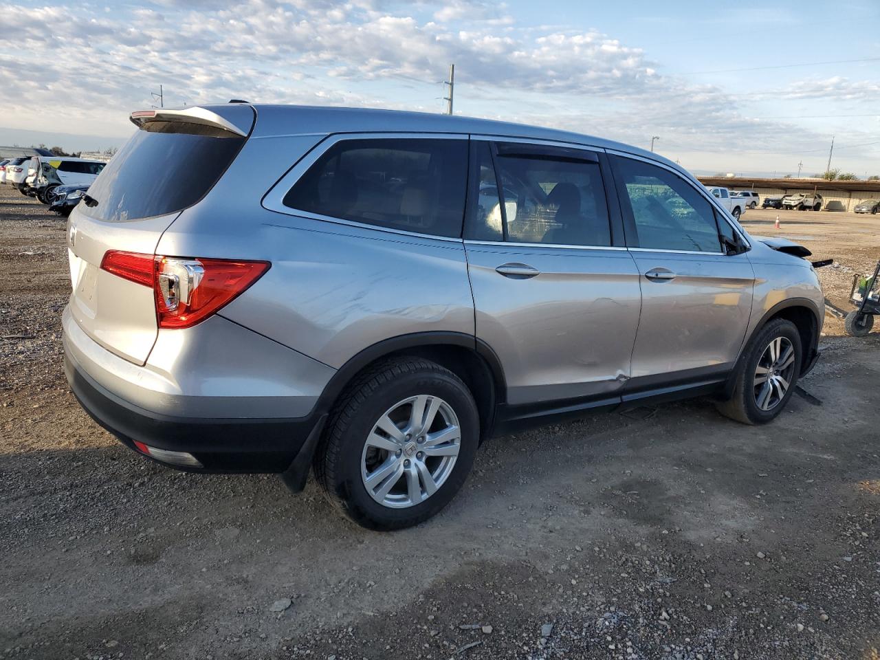 VIN 5FNYF5H49GB012066 2016 HONDA PILOT no.3