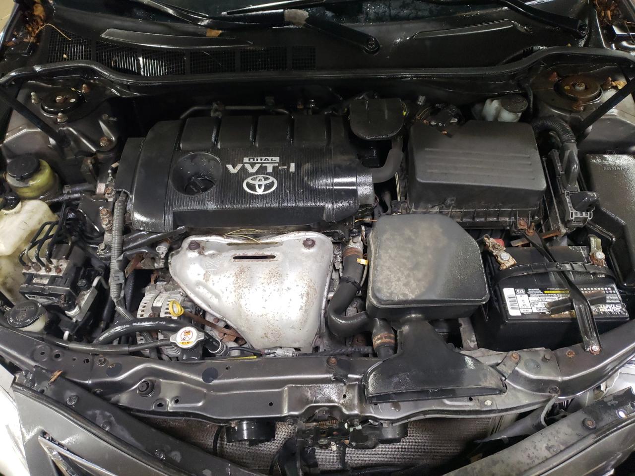 2010 Toyota Camry - Image 11