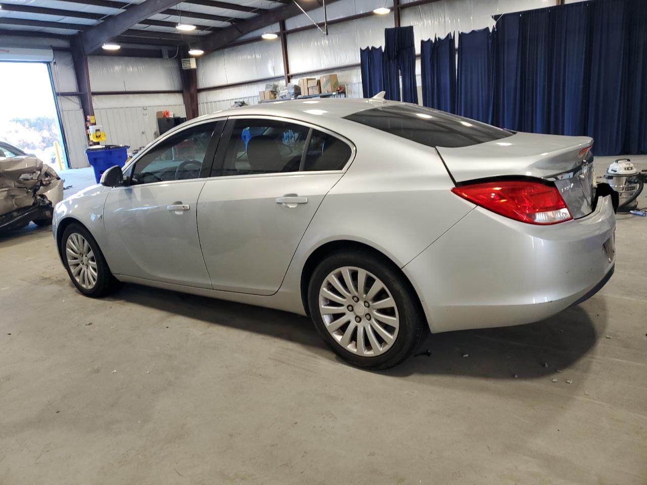 2011 Buick Regal - Image 2