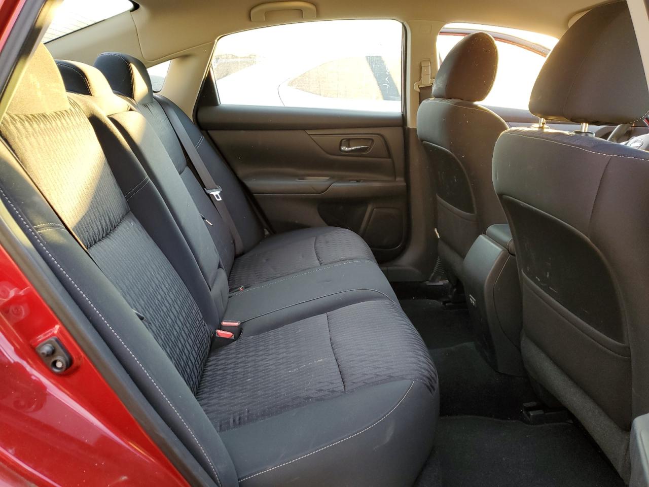 2018 Nissan Altima - Image 10