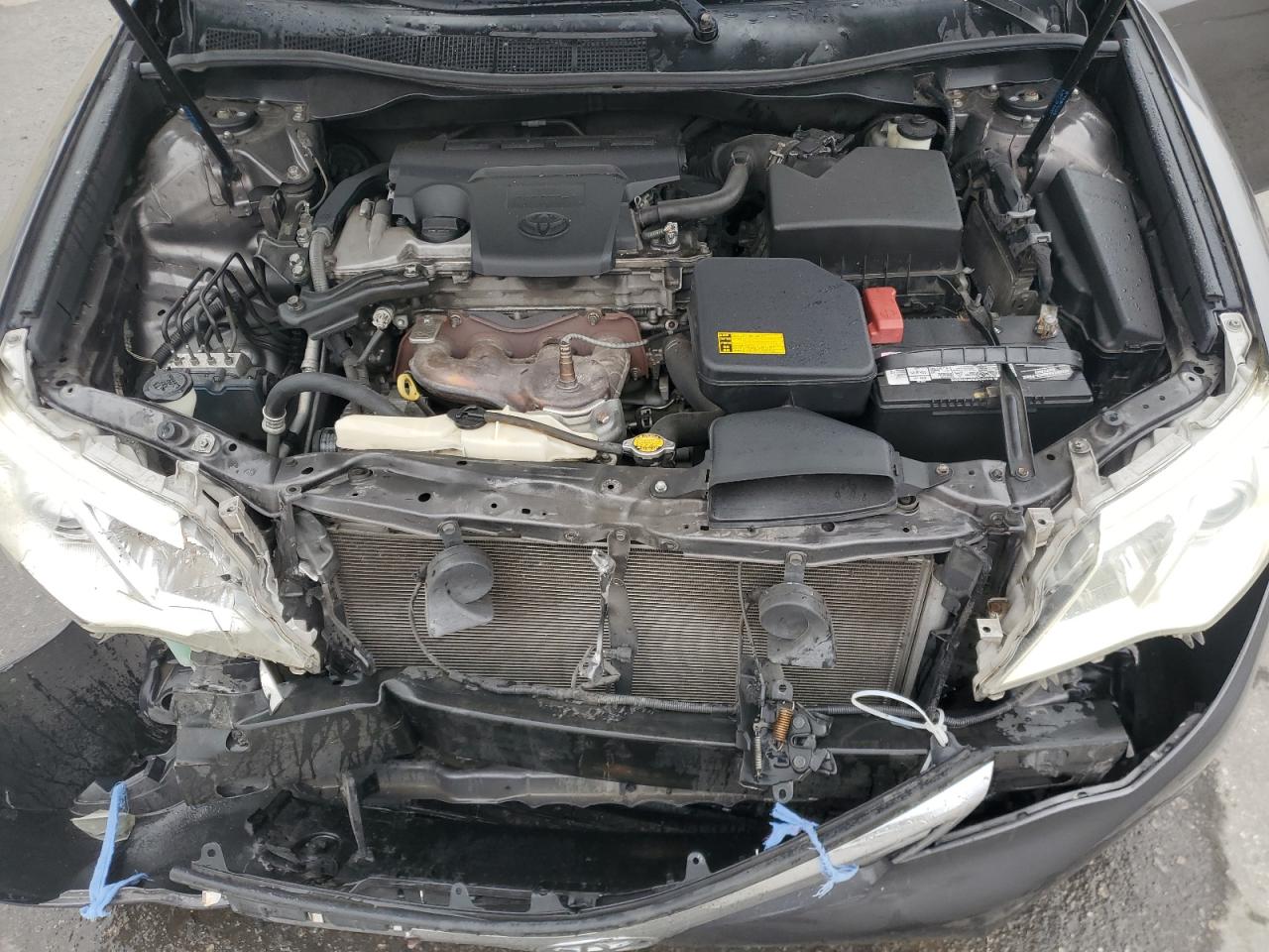 2013 Toyota Camry - Image 11