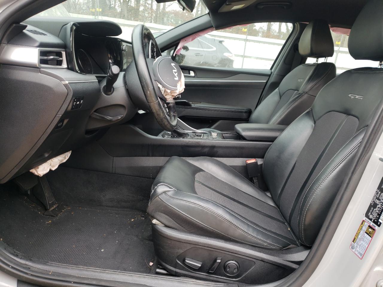 2022 Kia K5 - Image 7