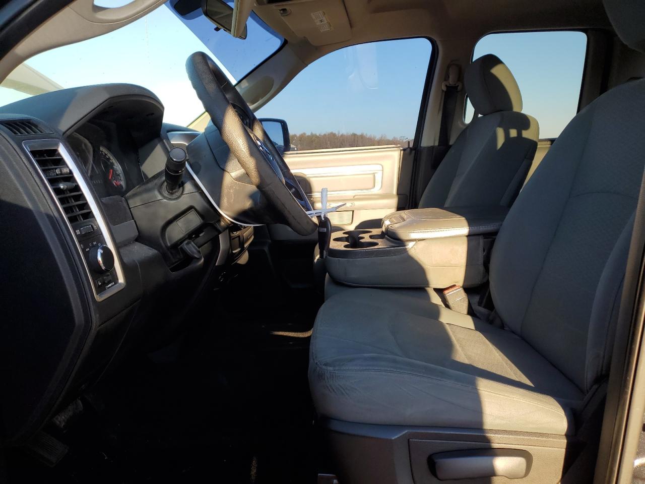 2017 RAM 1500 - Image 7