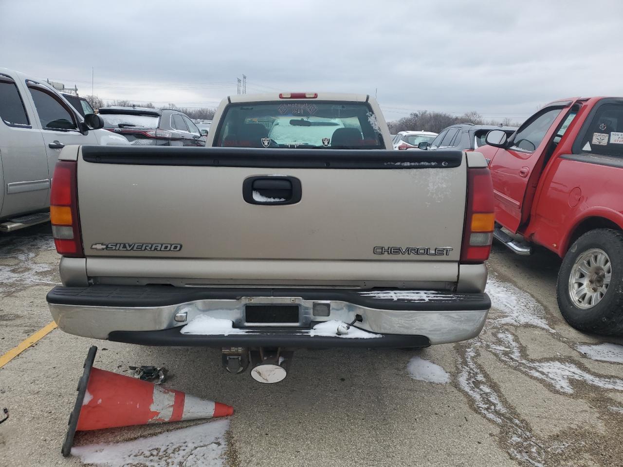2002 Chevrolet Silverado - Image 6