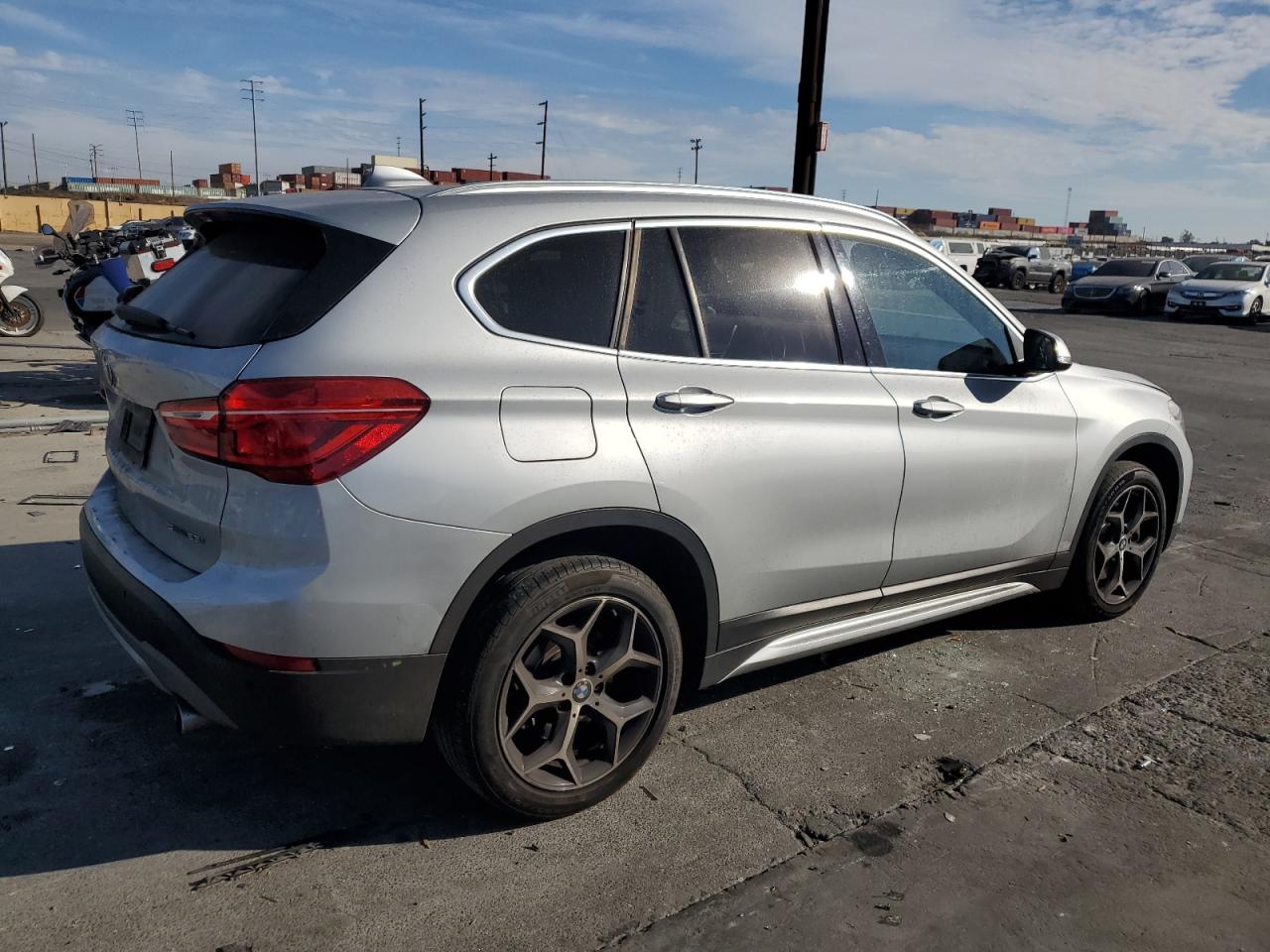 VIN WBXHU7C54K5L10054 2019 BMW X1 no.3