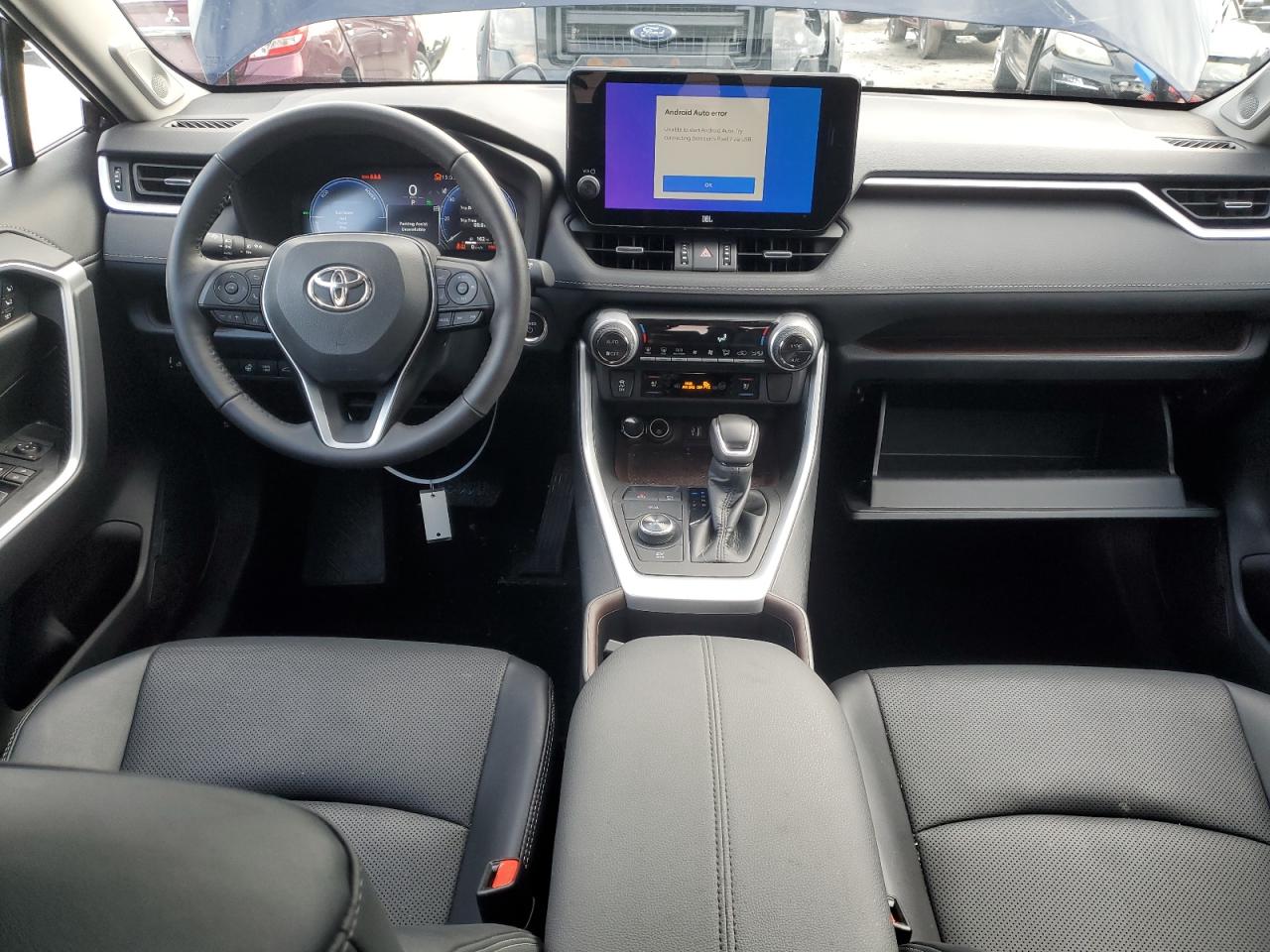 2023 Toyota RAV 4 - Image 8