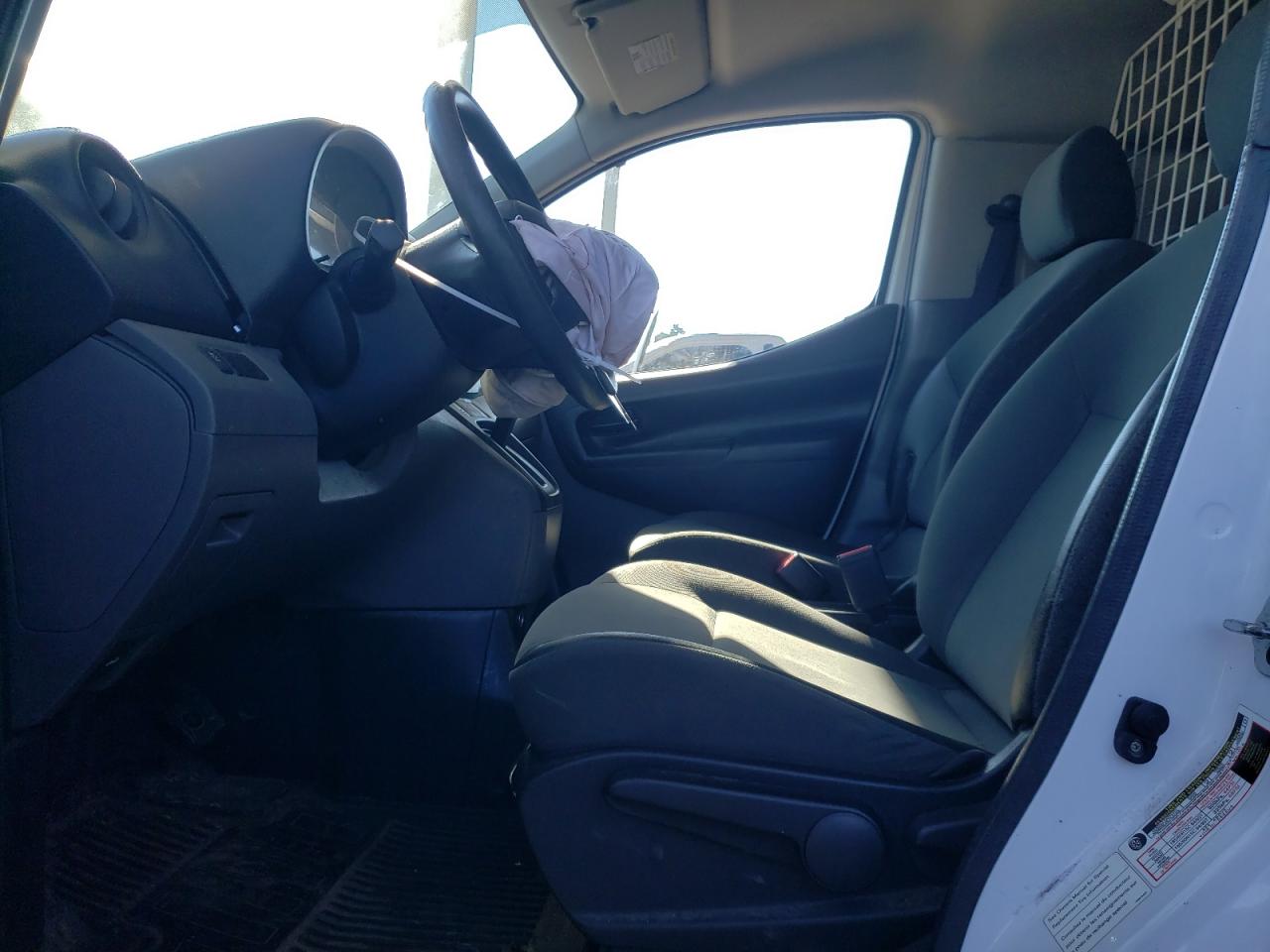 2015 Nissan NV - Image 7