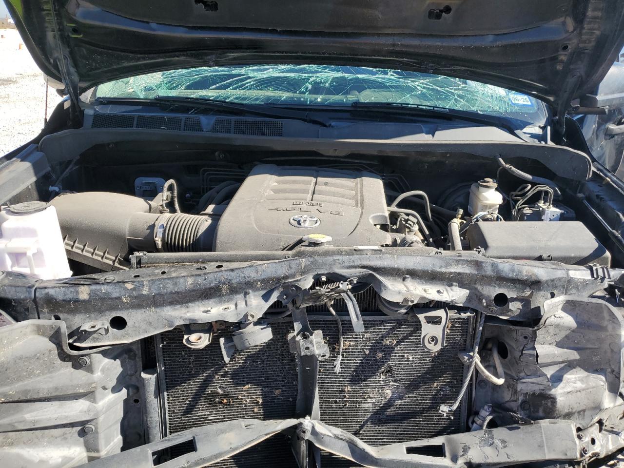 2017 Toyota Tundra - Image 11