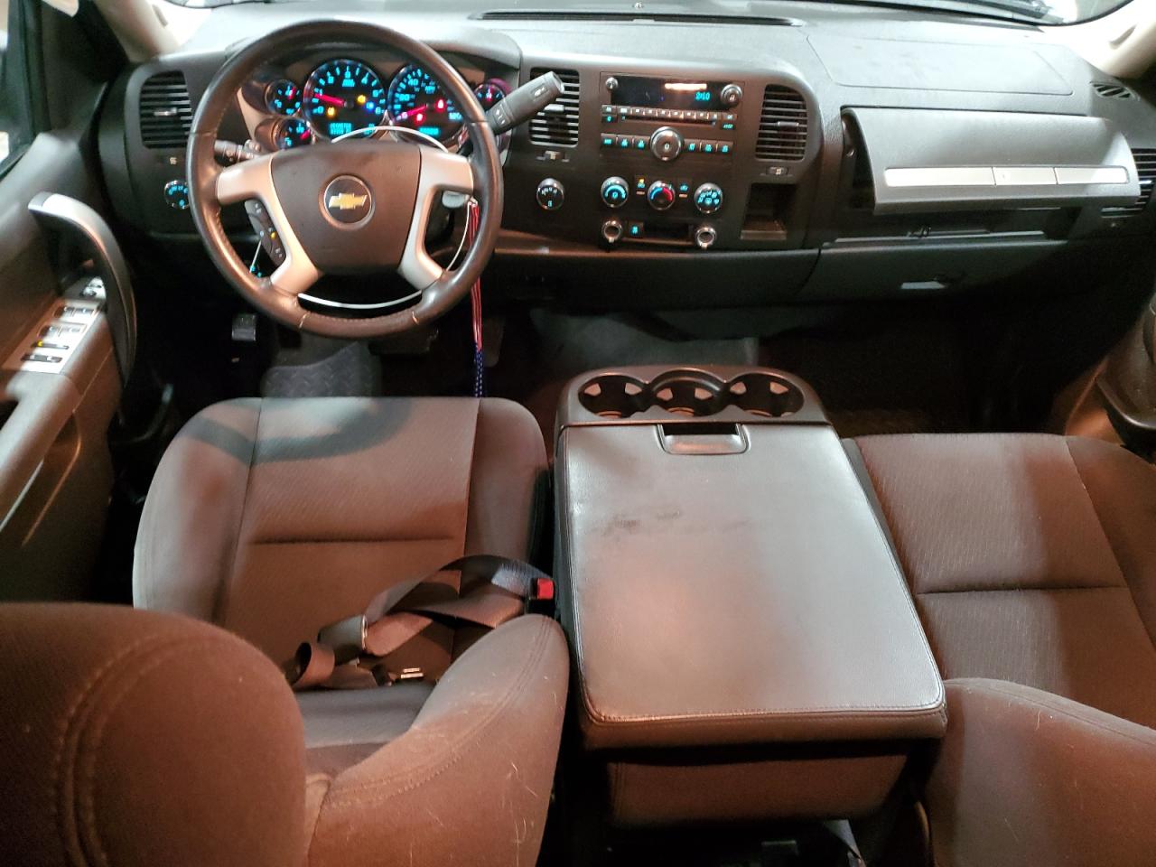 2010 Chevrolet Silverado - Image 8