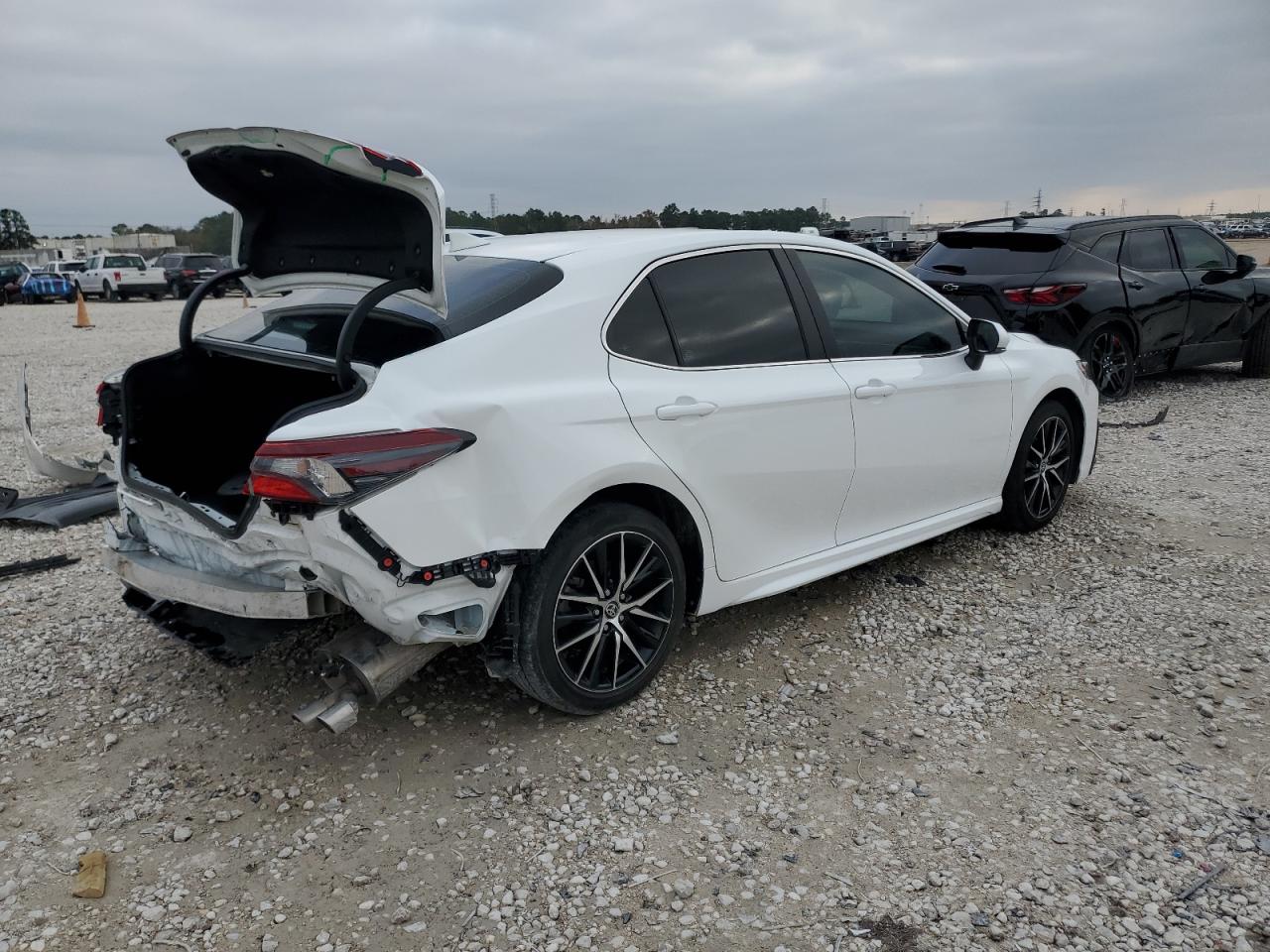 2023 Toyota Camry - Image 3