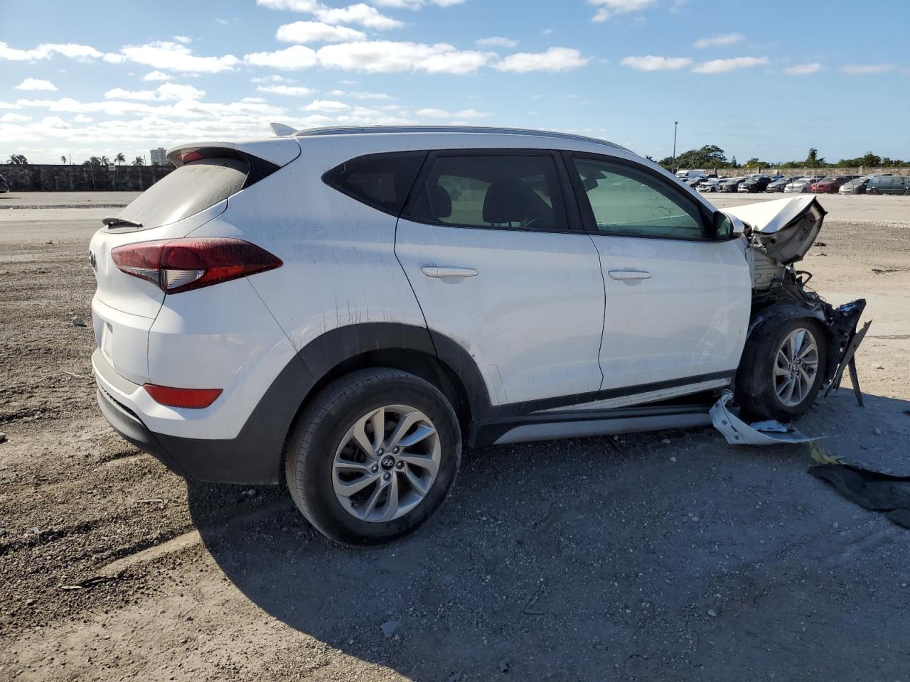 VIN KM8J33A49JU727738 2018 HYUNDAI TUCSON no.3