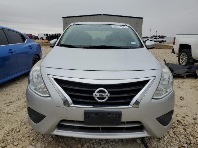  NISSAN VERSA 2016 Сріблястий